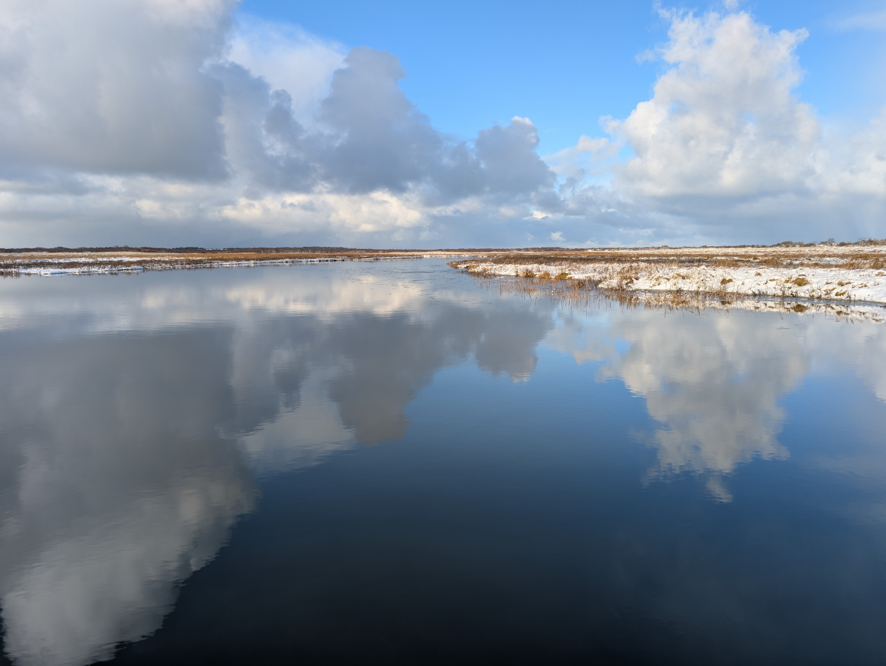 spiegeling wolken slenk